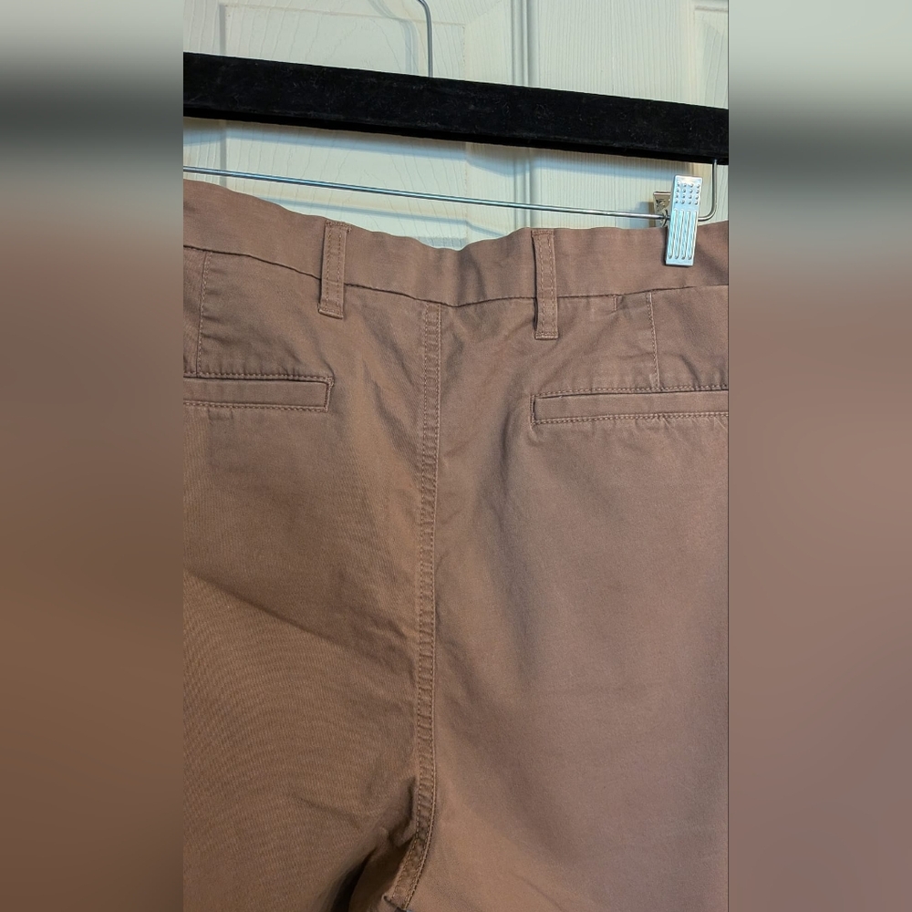 Dockers Dark Salmon Cargo Cotton Shorts, Size W 30 - Picture 8 of 15